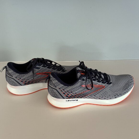 Brooks Men\'s Levitate 5 Running Shoe Size 13 Big & Tall